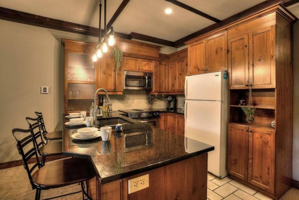Les Manoirs Wpool & Hot Tub Near Village 110-7 Mont-Tremblant Luaran gambar