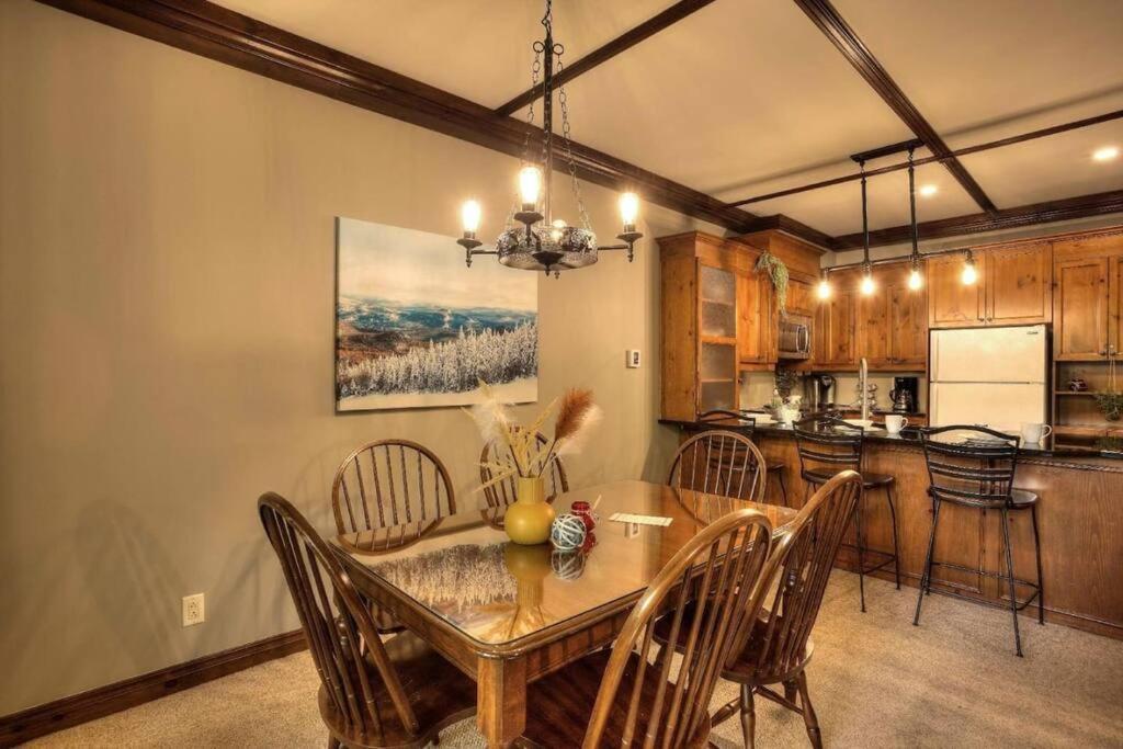 Les Manoirs Wpool & Hot Tub Near Village 110-7 Mont-Tremblant Luaran gambar